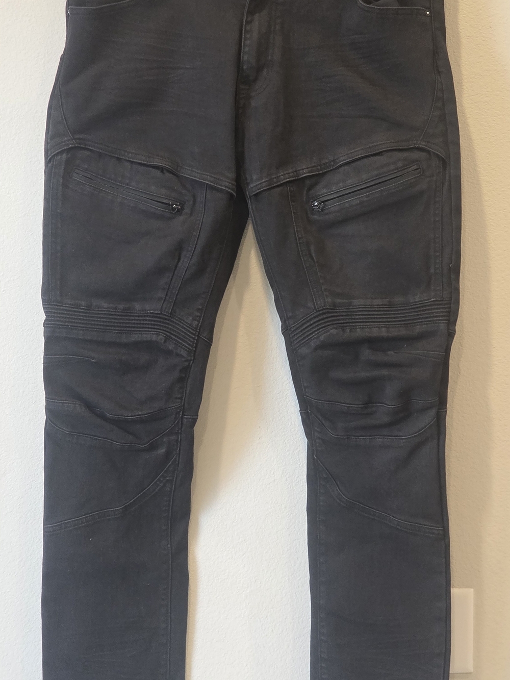Slim Straight Men's Black Moto Zip Pocket Jeans
